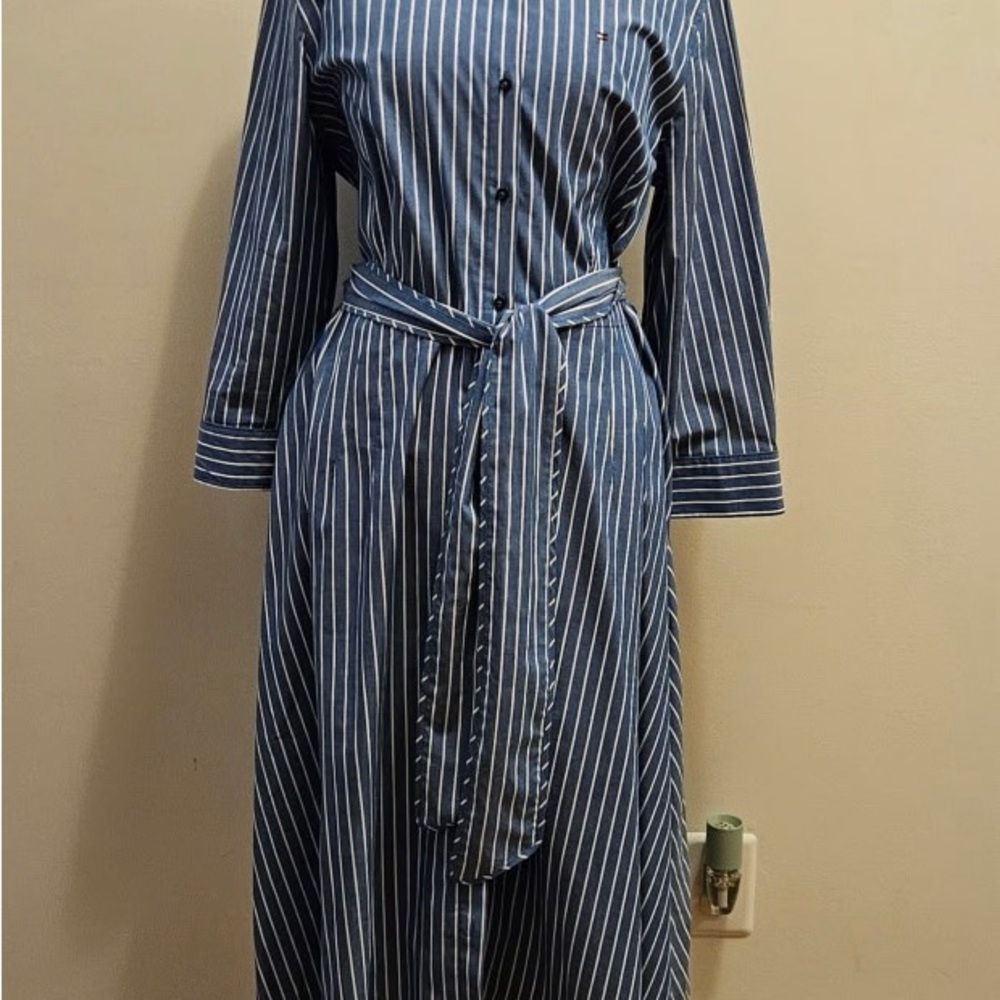 Women blue/white dress